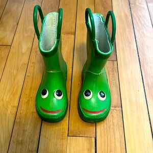 Gently used Cat & Jack rain boots size xs (5/6)